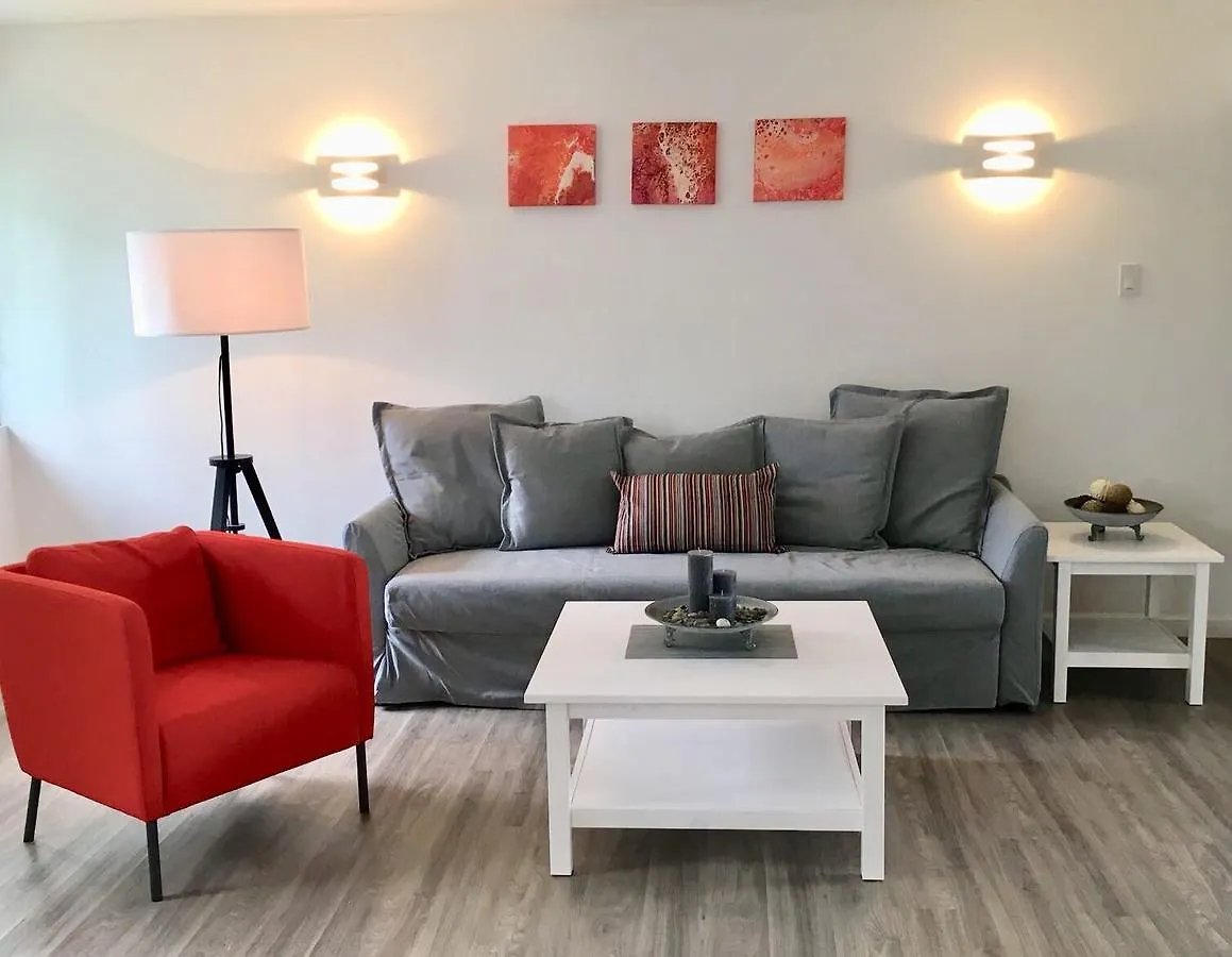 Dover Woods Apartments location